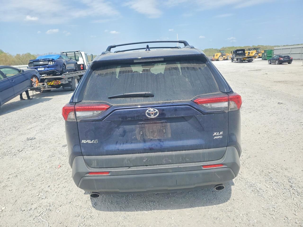 2025 Toyota Rav4 Xle Premium - Image 6