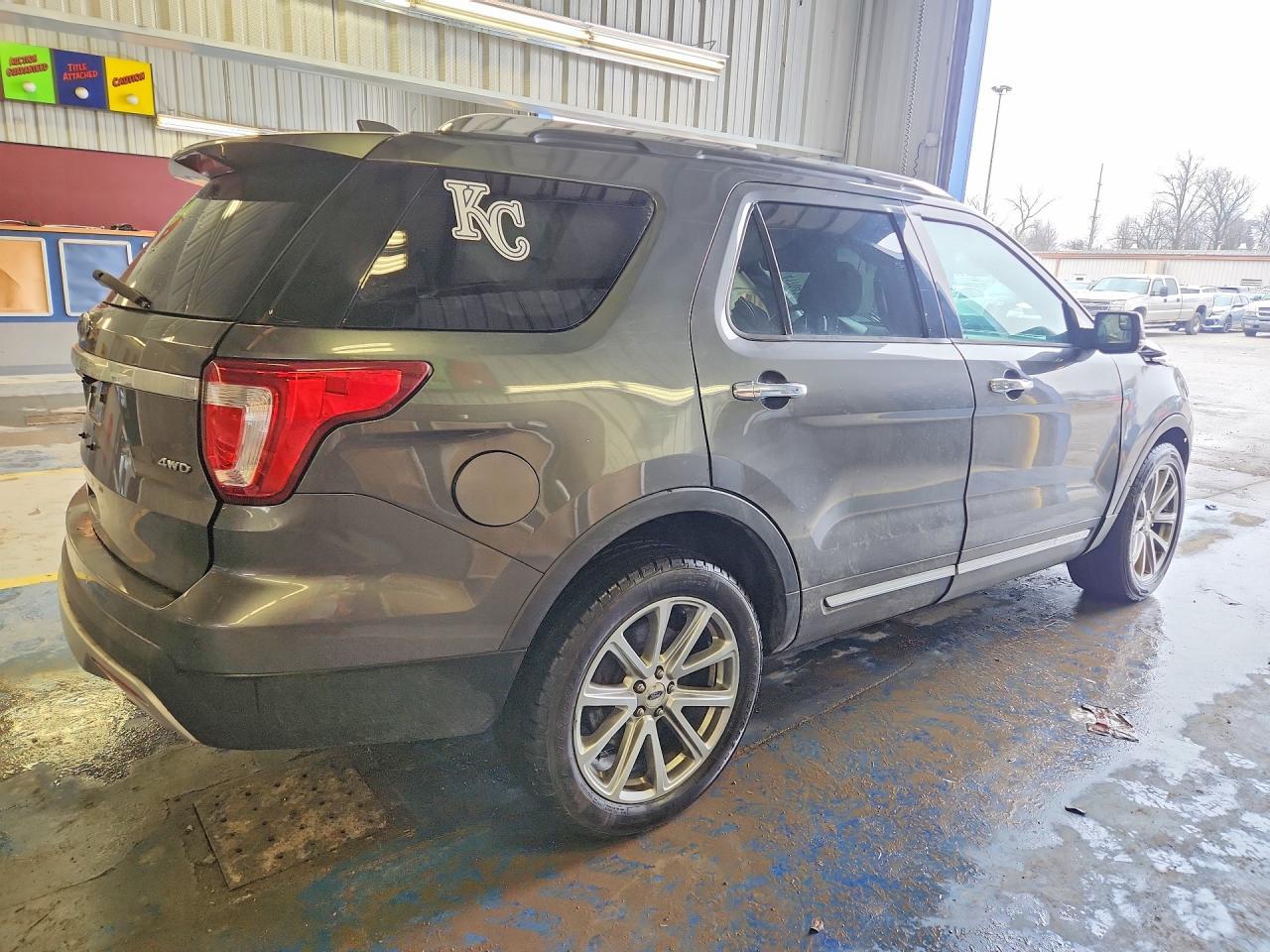 2017 Ford Explorer Limited - Image 3