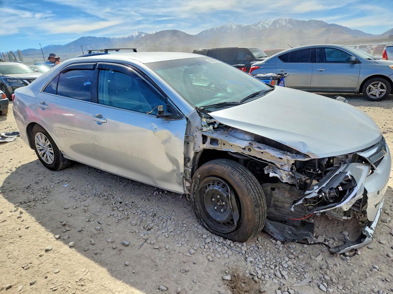 2014 Toyota Camry Le - Фото 4