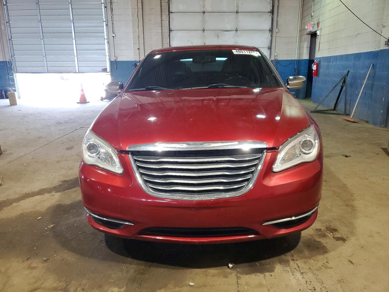 2014 Chrysler 200 Limited - Фото 5