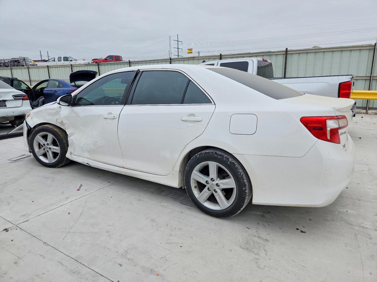 2014 Toyota Camry Se - Фото 2
