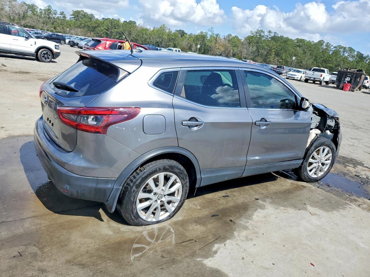 2022 Nissan Rogue Sport S - Фото 3