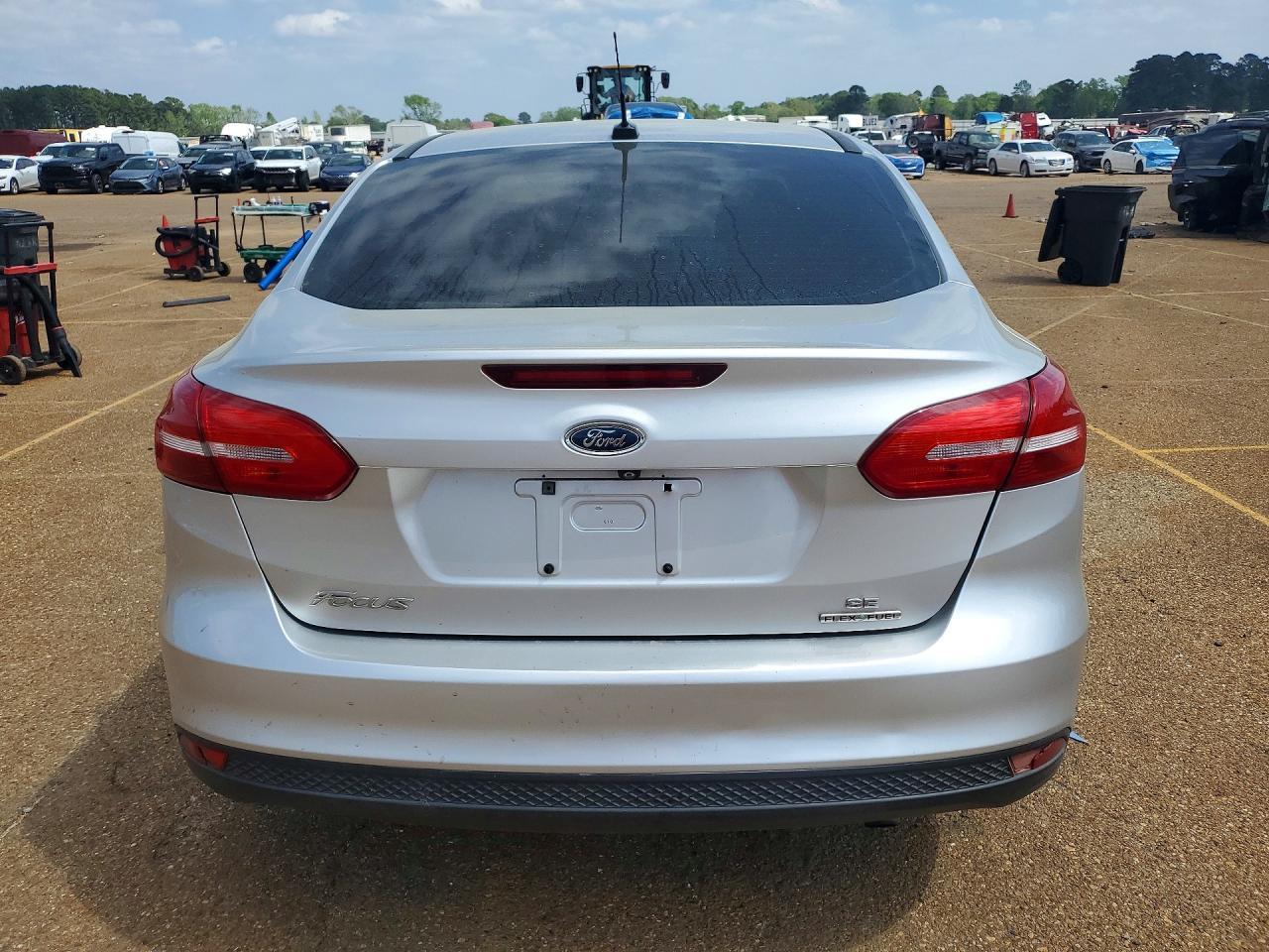 2015 Ford Focus Se - Фото 6