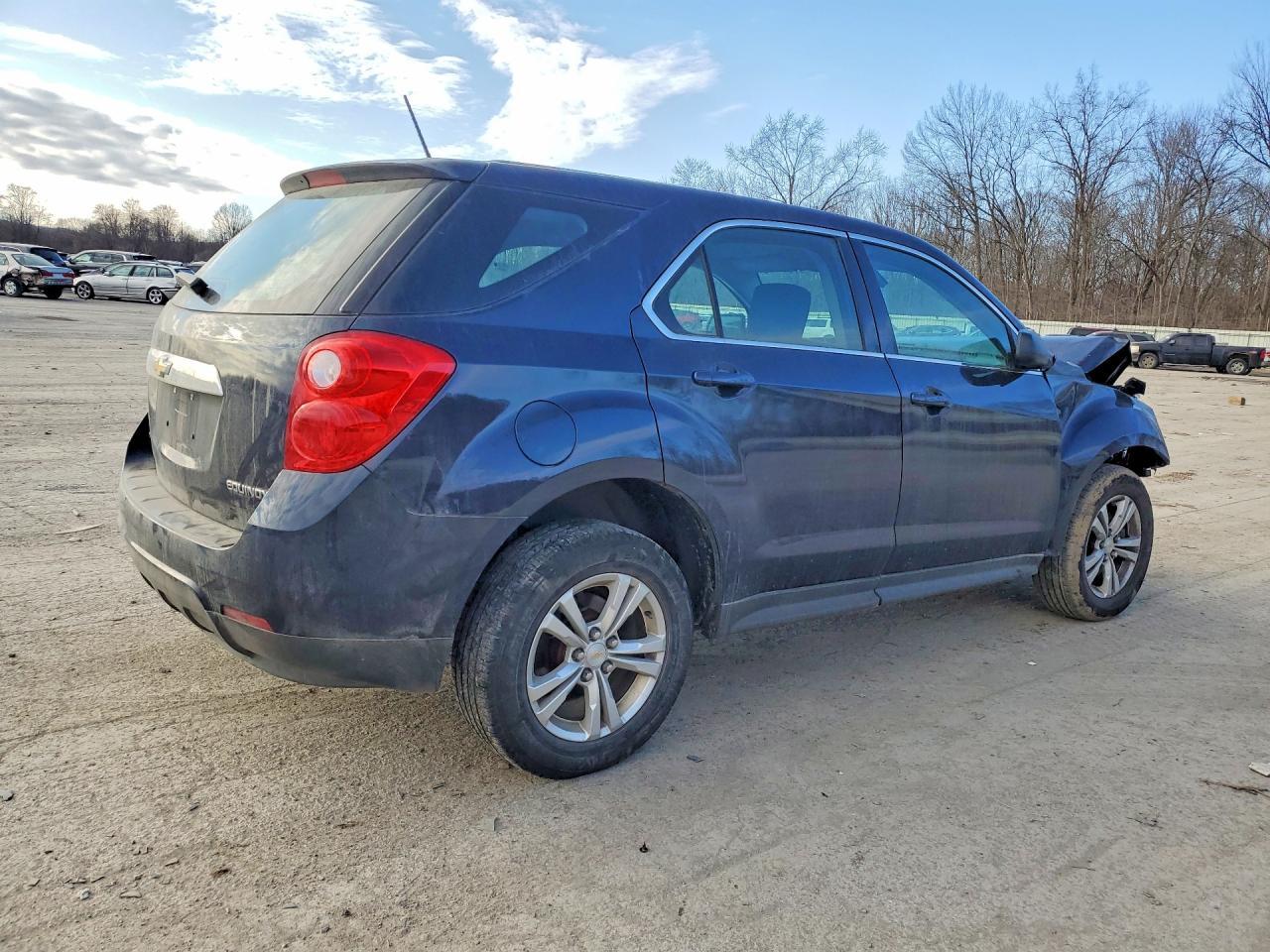 2015 Chevrolet Equinox Ls - Image 3