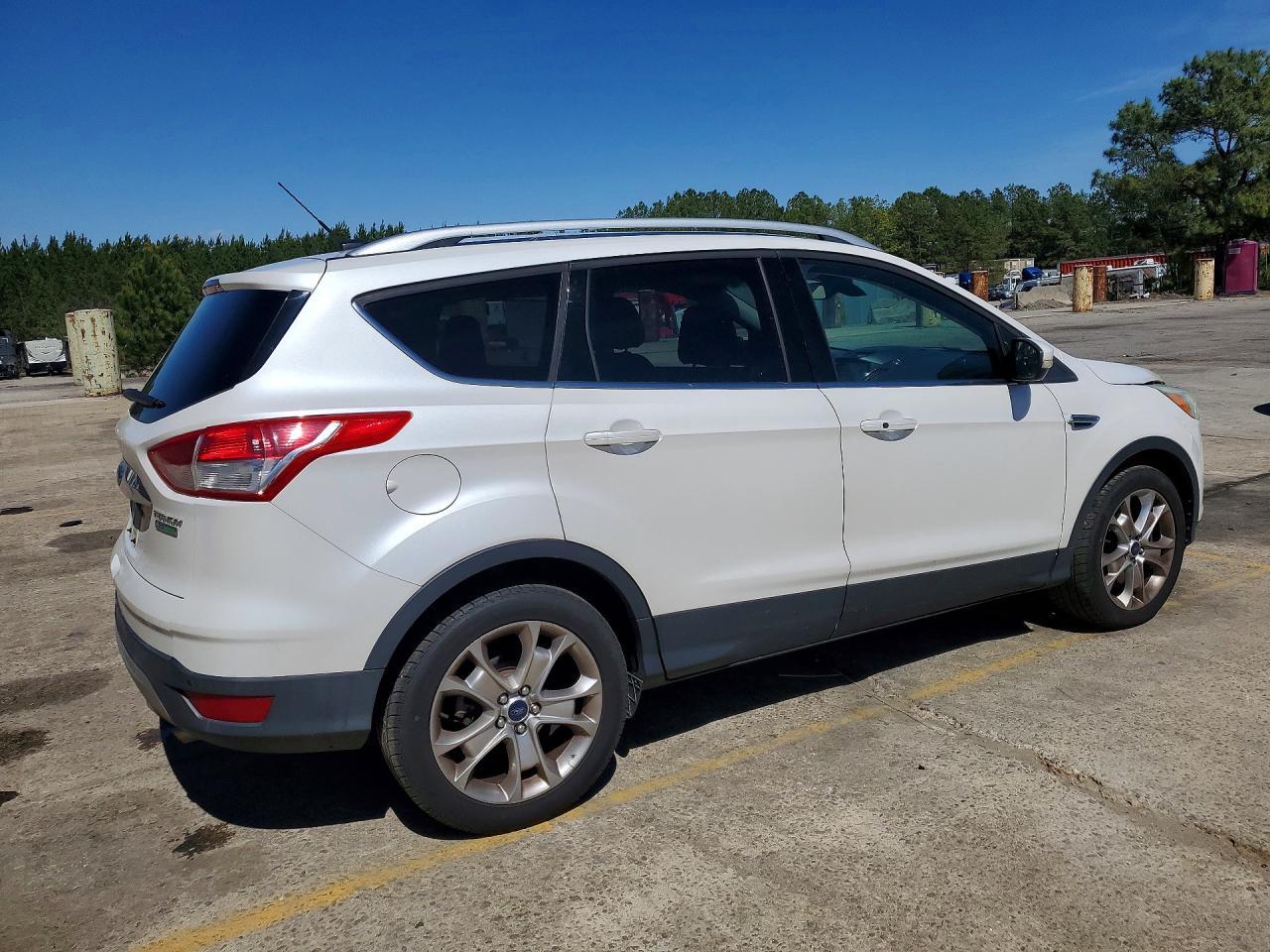 2016 Ford Escape Titanium - Фото 3