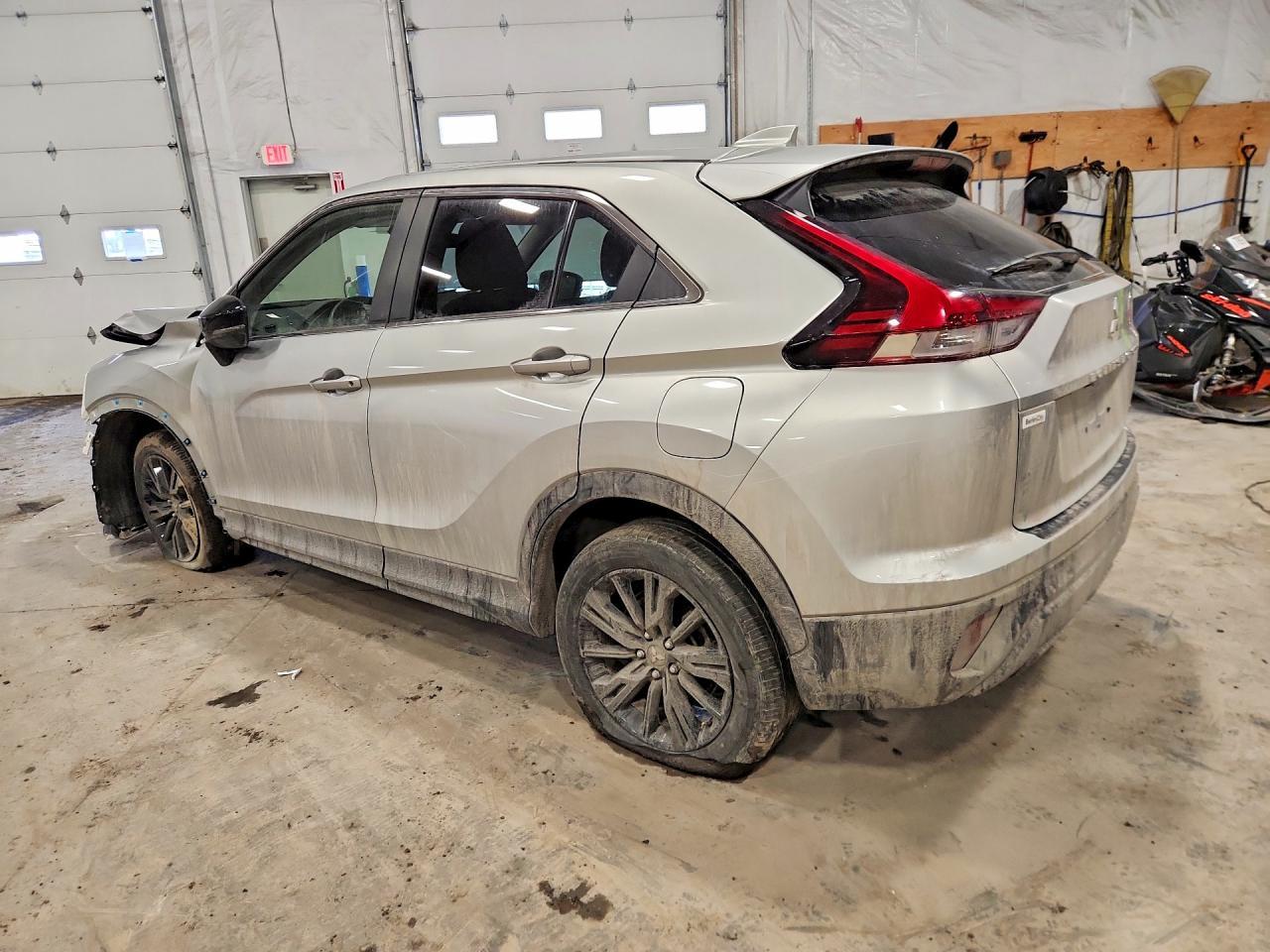 2023 Mitsubishi Eclipse Cross Le - Image 2