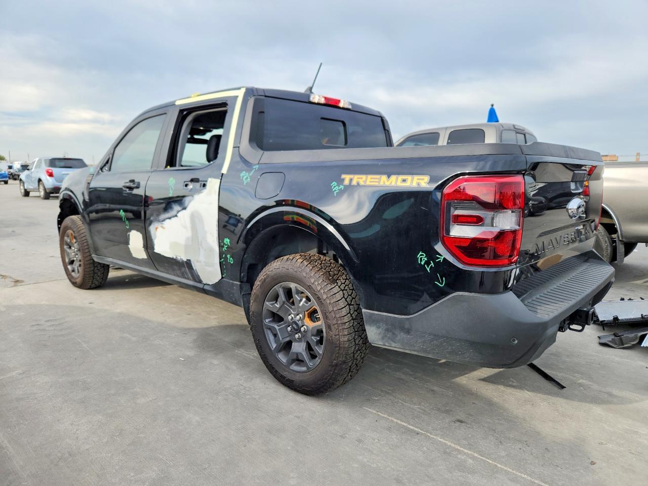 2024 Ford Maverick Lariat Tremor - Image 2
