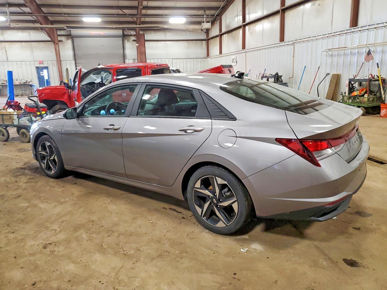2023 Hyundai Elantra Sel - Фото 2