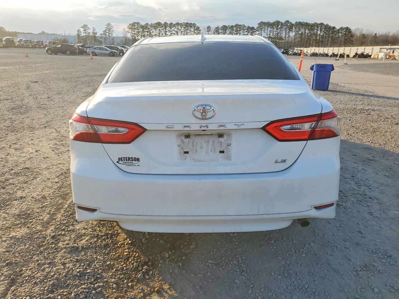2019 Toyota Camry Le - Фото 6