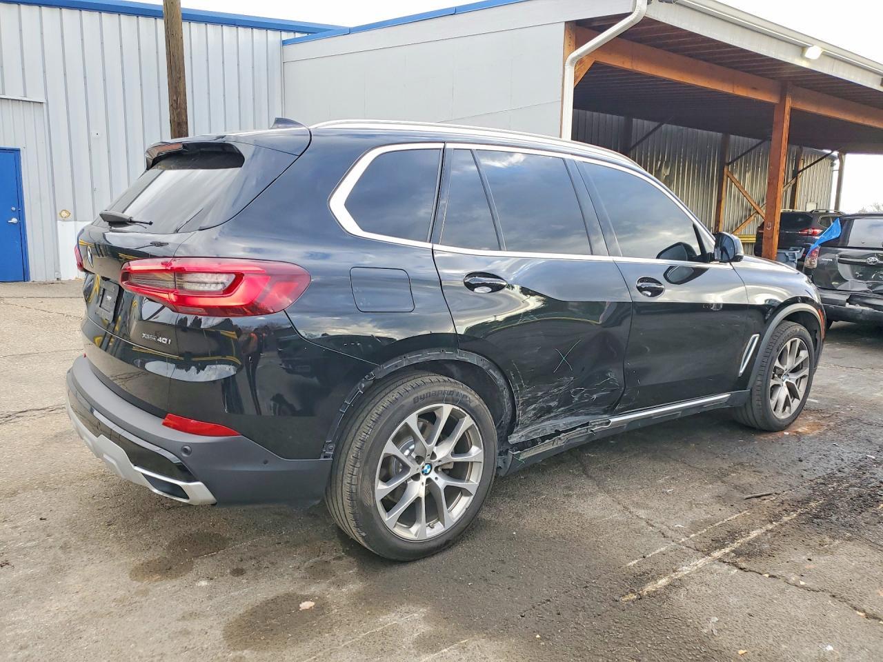 2022 BMW X5 xDrive40I - Фото 3