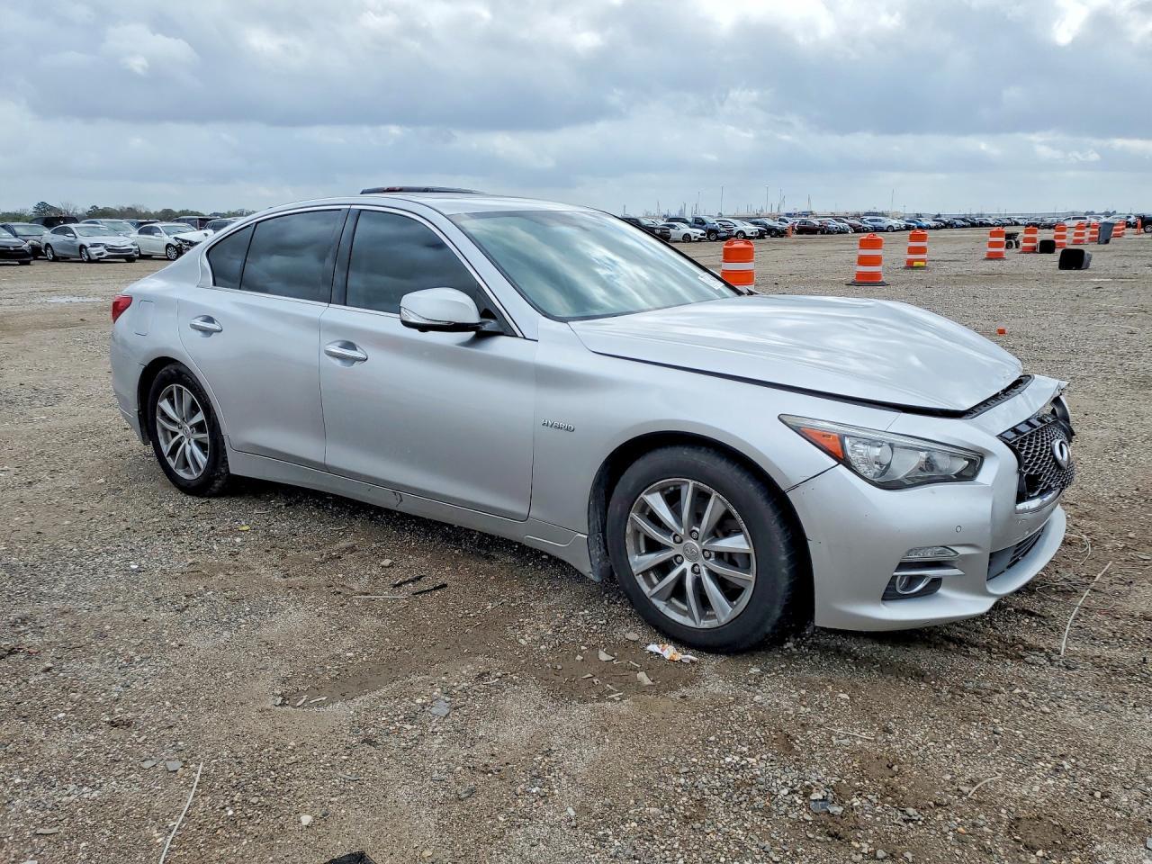 2014 Infiniti Q50 Hybrid Premium - Image 4