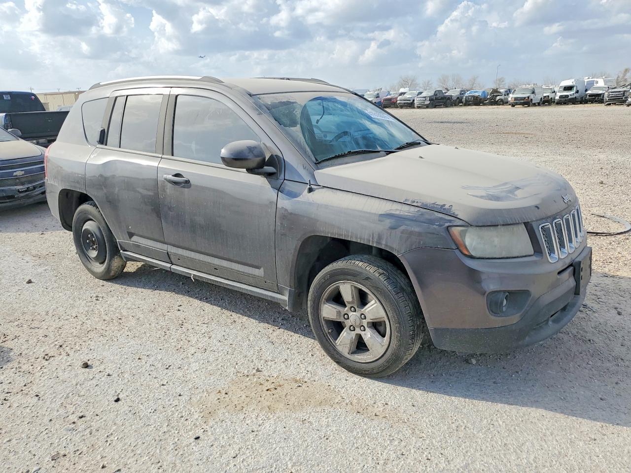 2016 Jeep Compass Latitude - Image 4