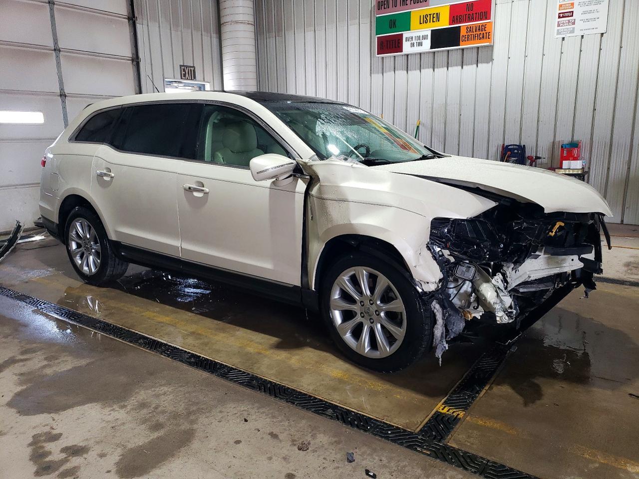 2015 Lincoln Mkt - Image 4