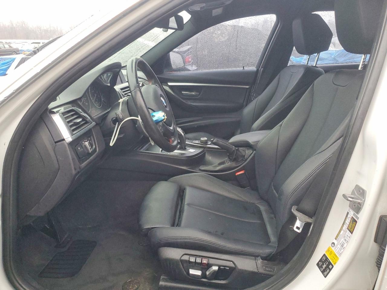 2017 BMW 330 Xi - Image 7