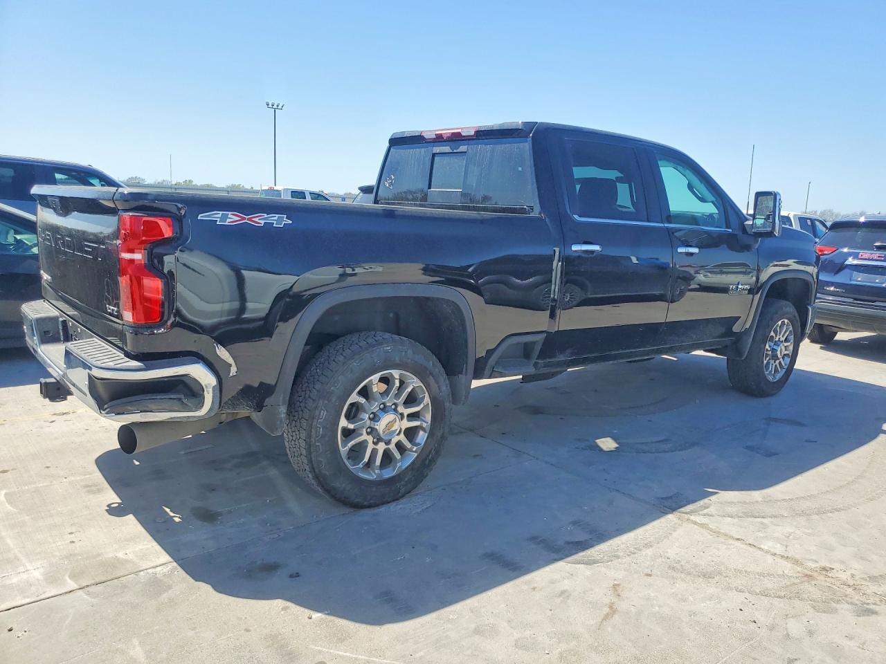 2025 Chevrolet Silverado K2500 Heavy Duty Ltz - Image 3