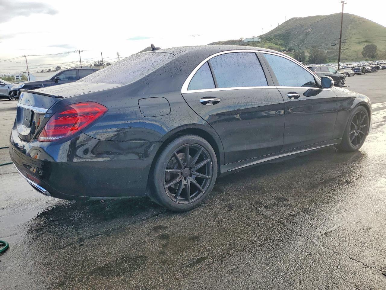2018 Mercedes-Benz S 560 - Фото 3