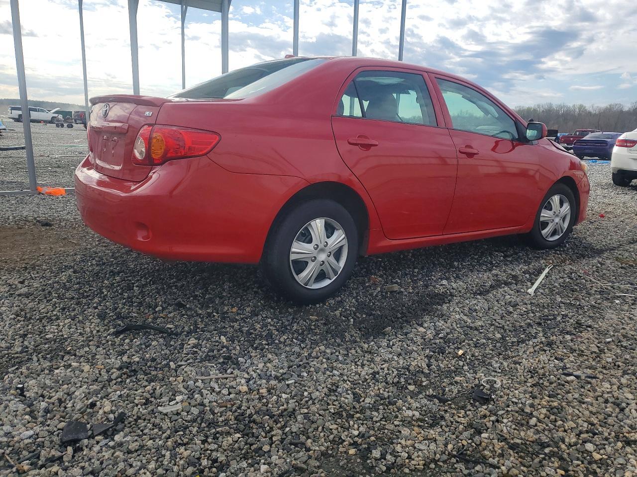 2010 Toyota Corolla Le - Image 3