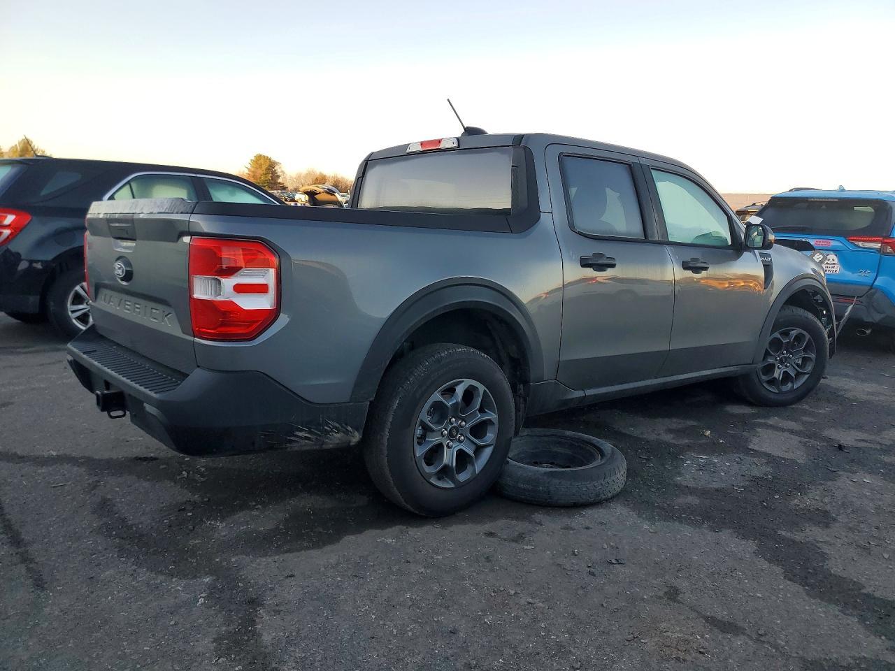 2025 Ford Maverick Xlt - Image 3