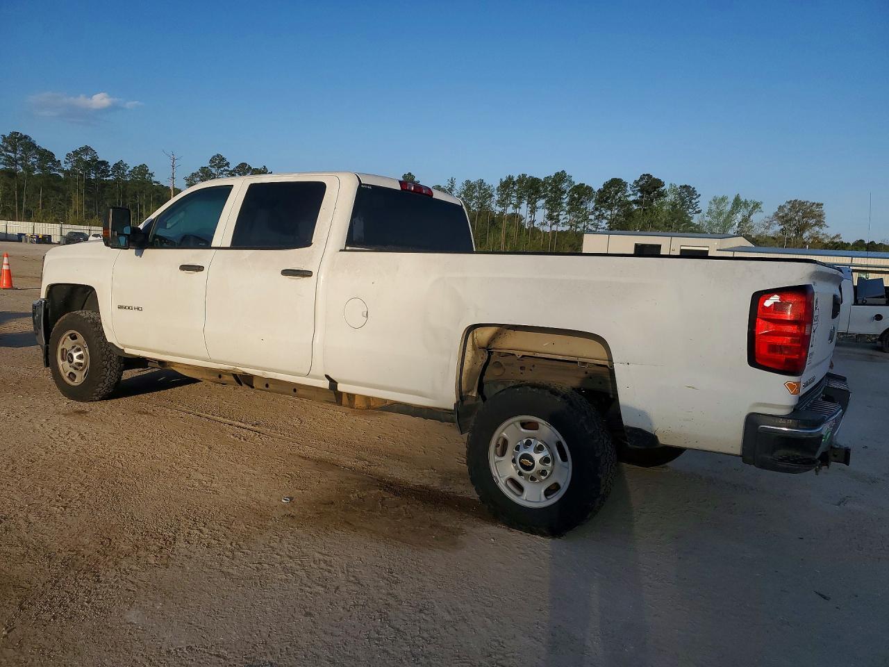 2019 Chevrolet Silverado C2500 Heavy Duty - Image 2