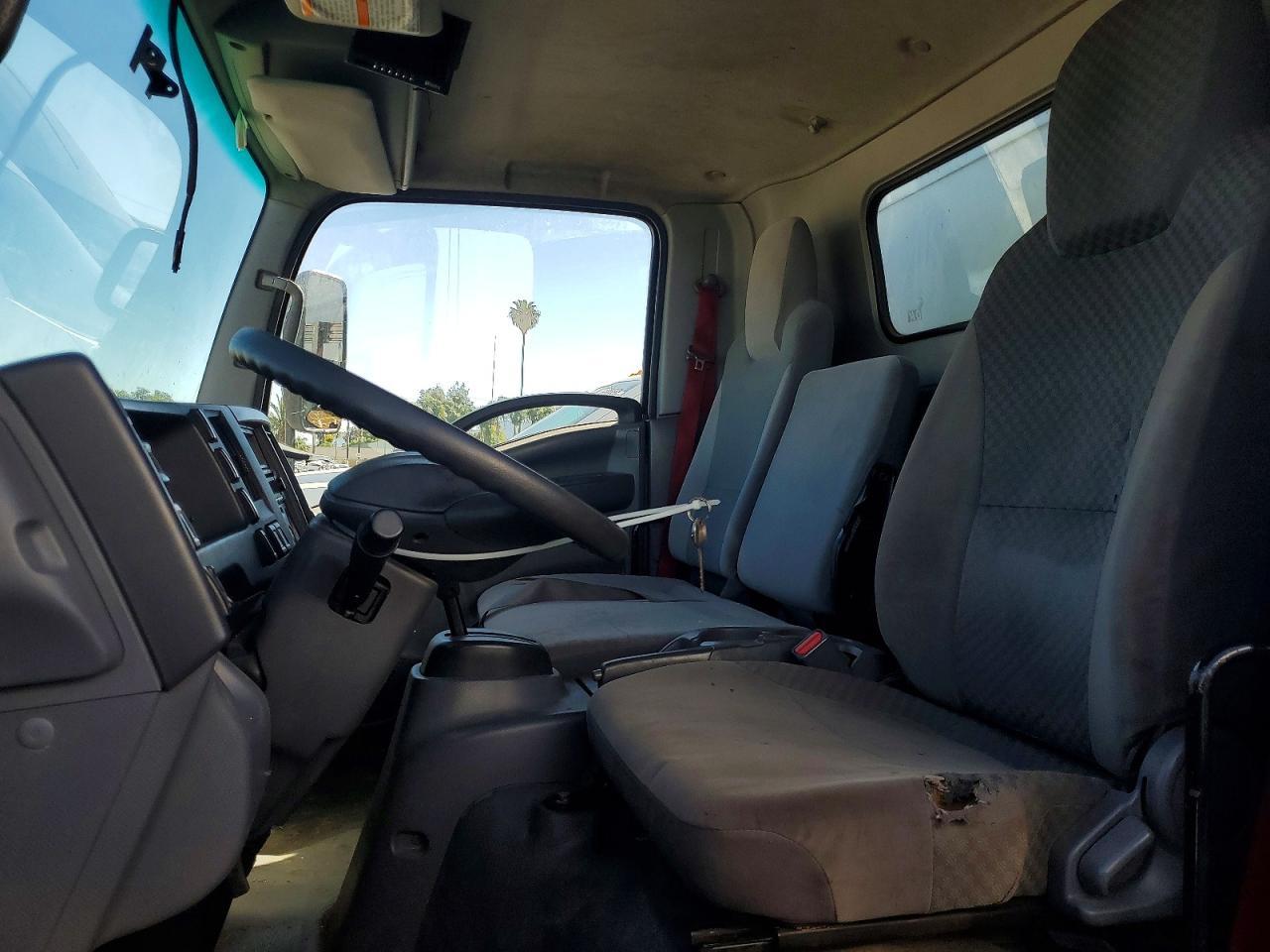 2020 Isuzu Nrr Box Truck - Image 7