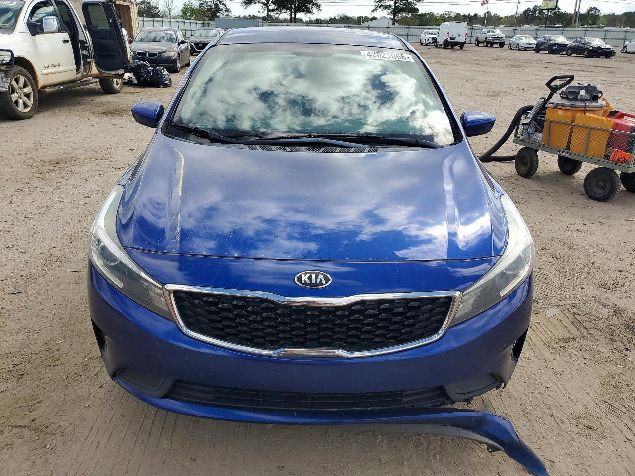 2018 Kia Forte S - Image 5