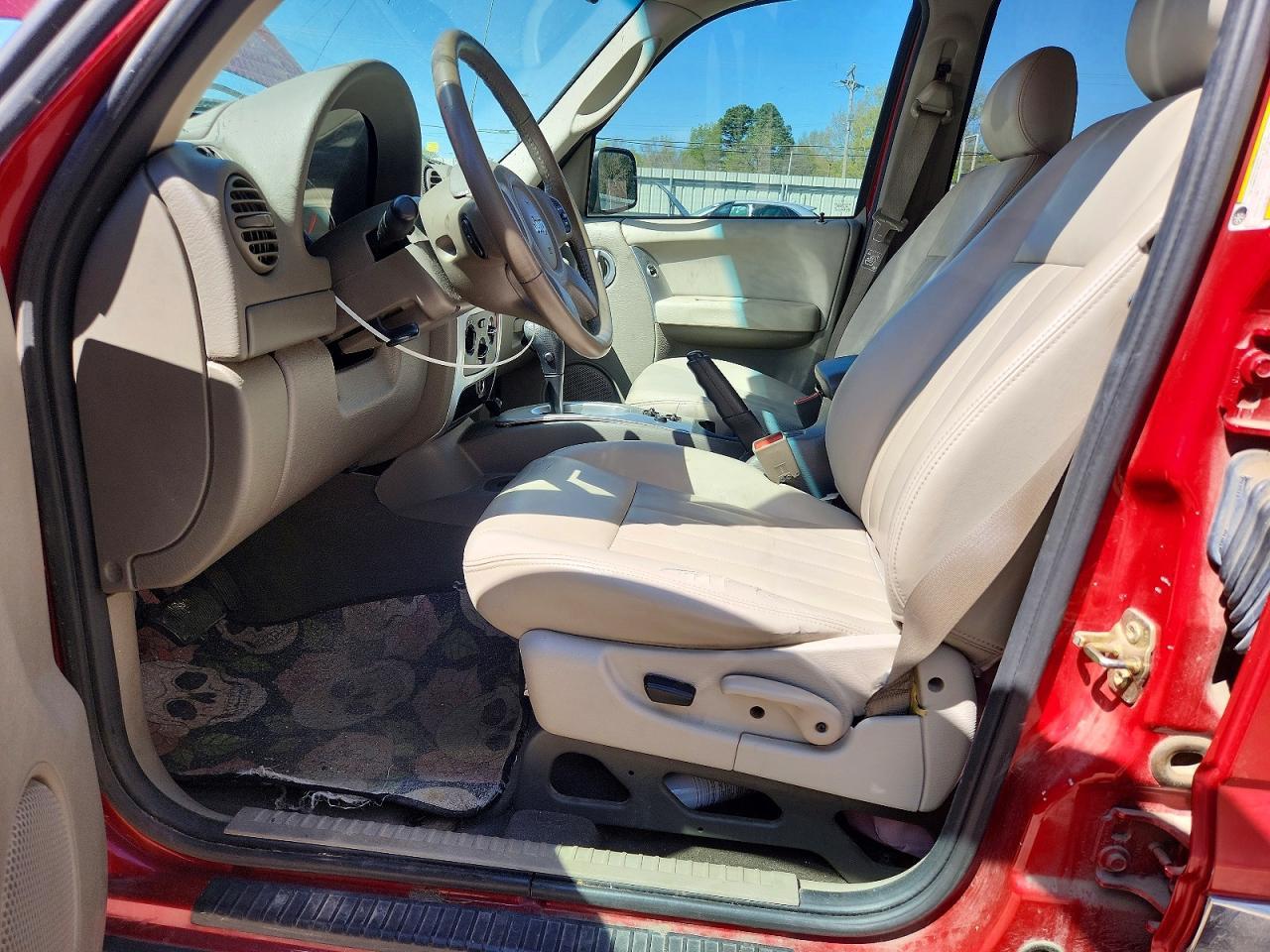 2007 Jeep Liberty Limited - Image 7