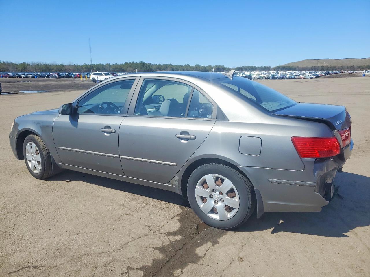 2009 Hyundai Sonata Gls - Image 2