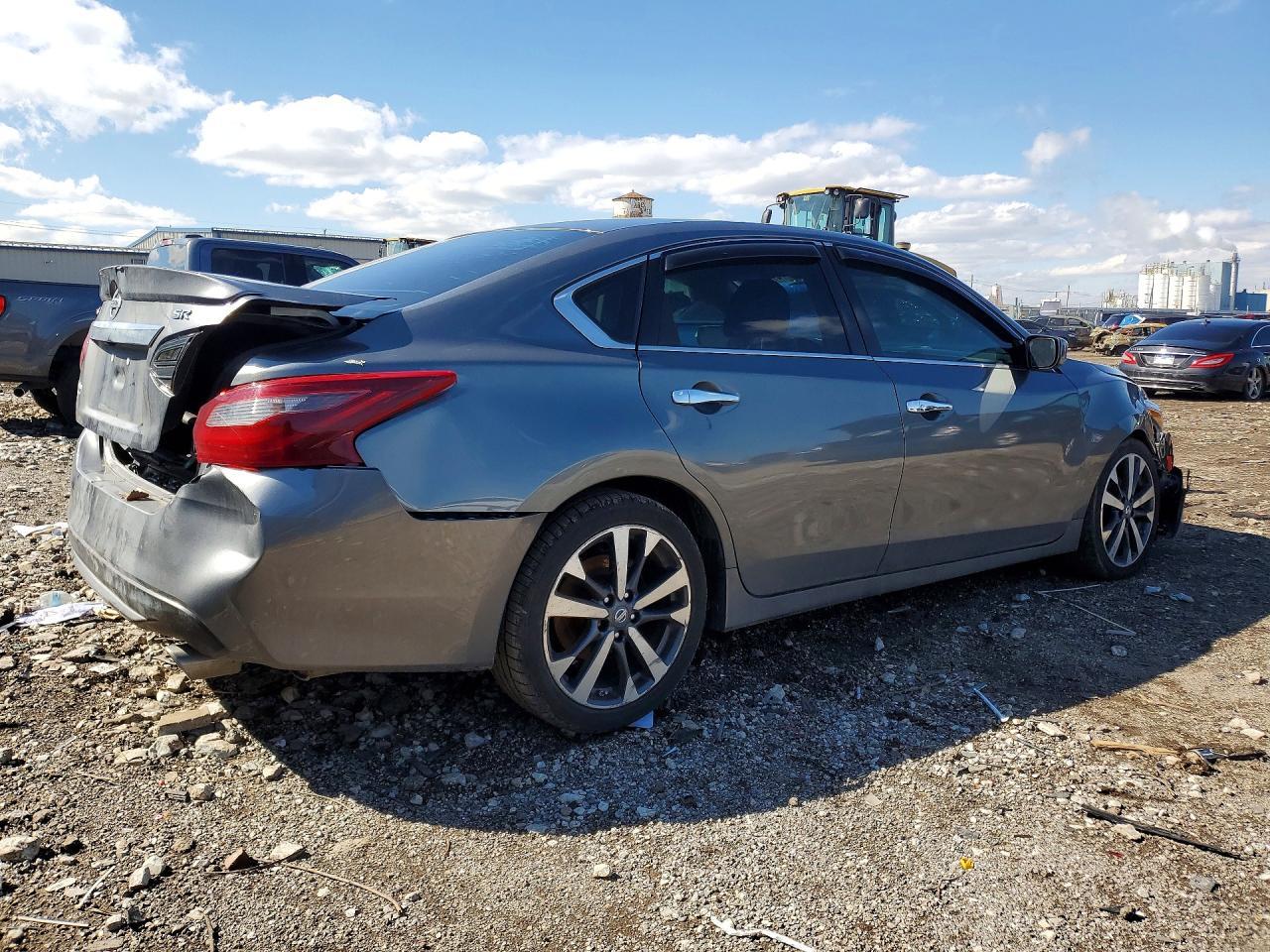 2017 Nissan Altima 2.5 Sr - Фото 3