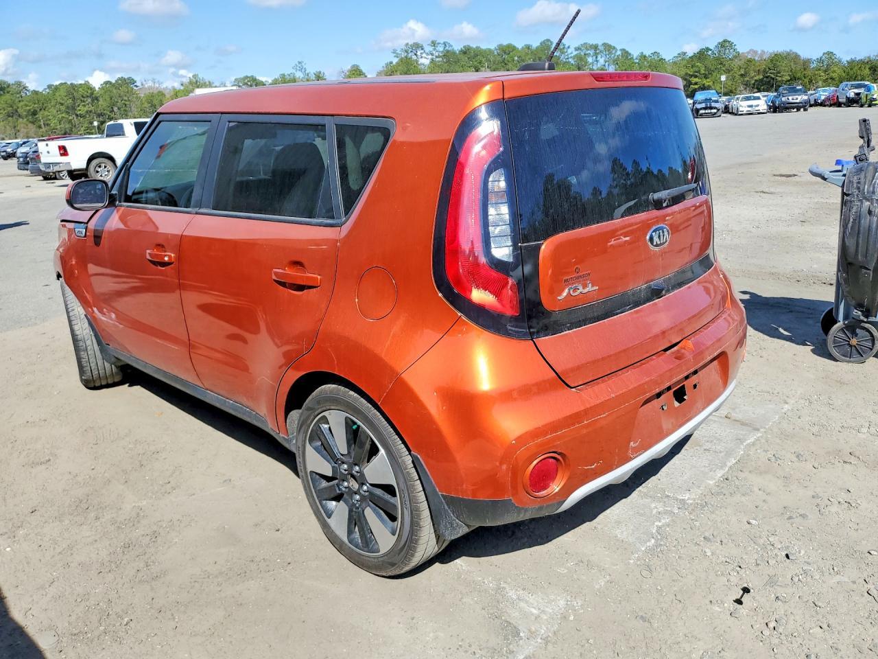 2019 Kia Soul + - Image 2