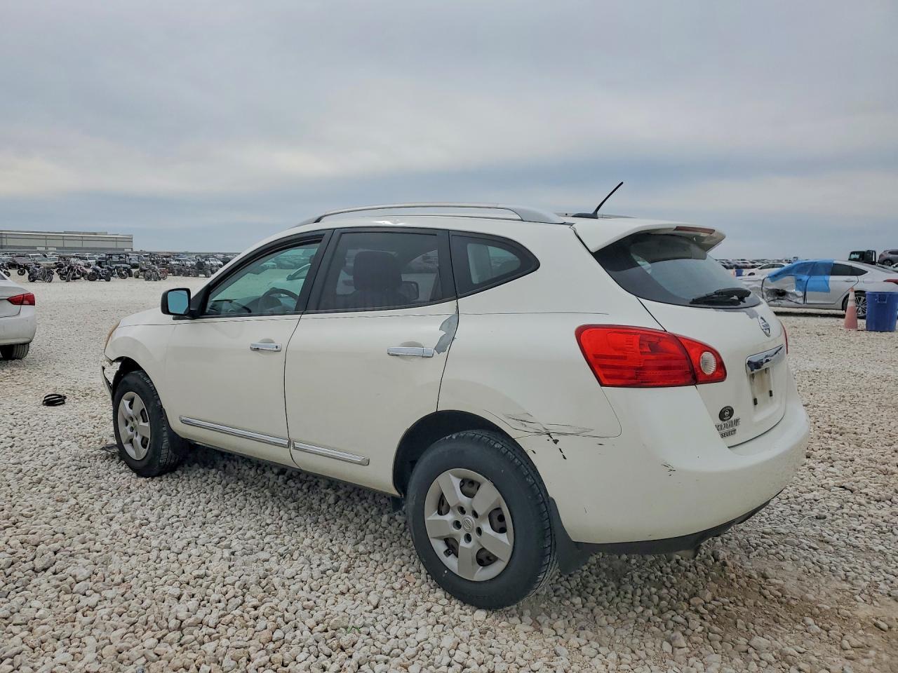2014 Nissan Rogue Select S - Фото 2