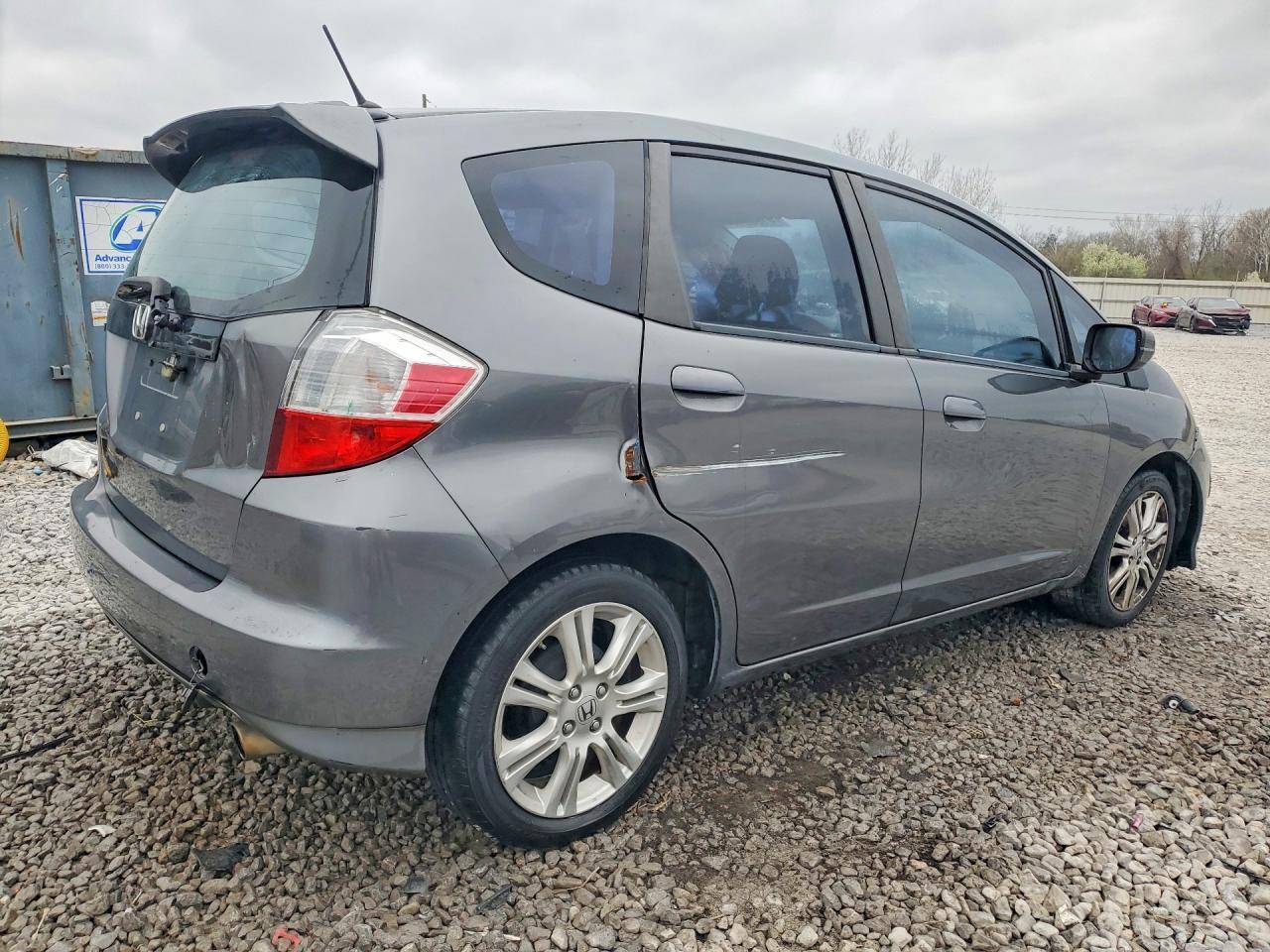 2011 Honda Fit Sport - Фото 3