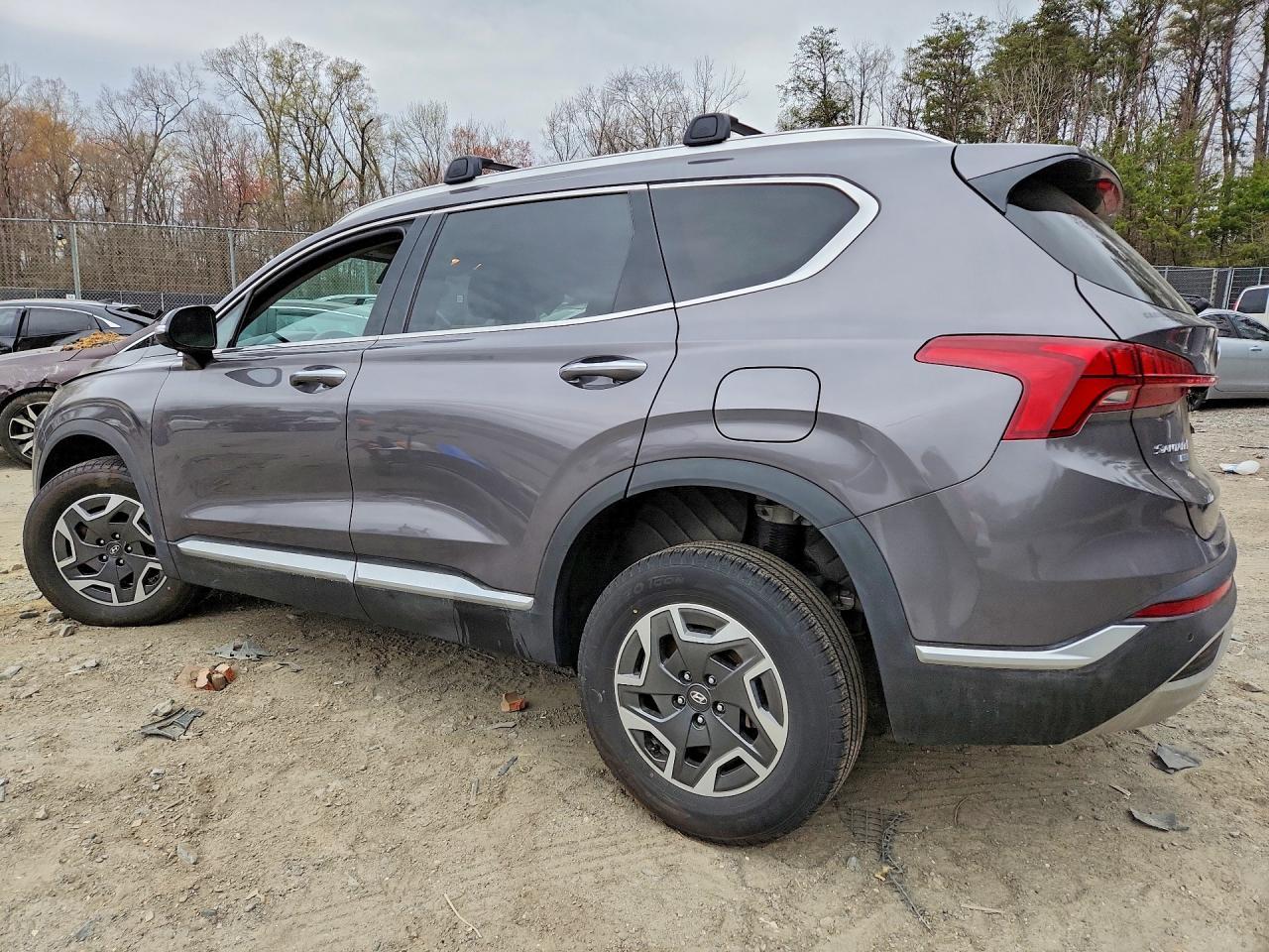 2022 Hyundai Santa Fe Hybrid Blue - Image 2