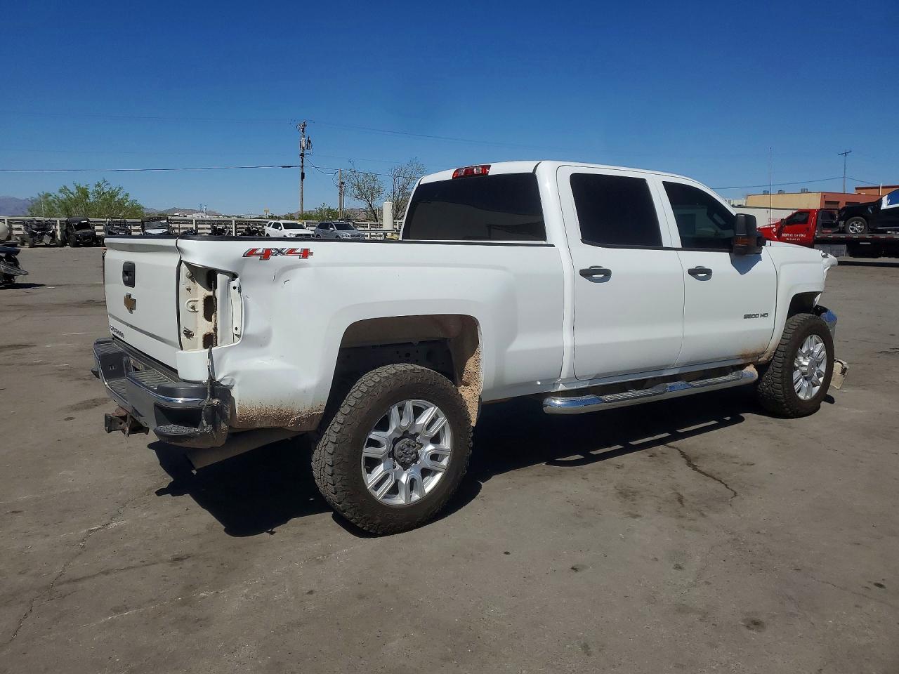 2016 Chevrolet Silverado K2500 Heavy Duty - Image 3