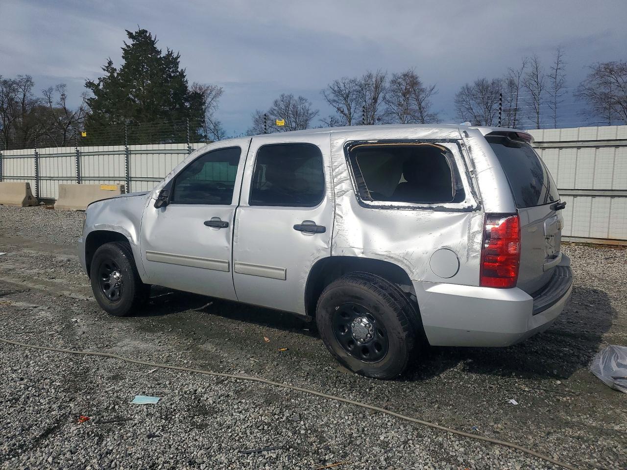 2013 Chevrolet Tahoe Police - Фото 2