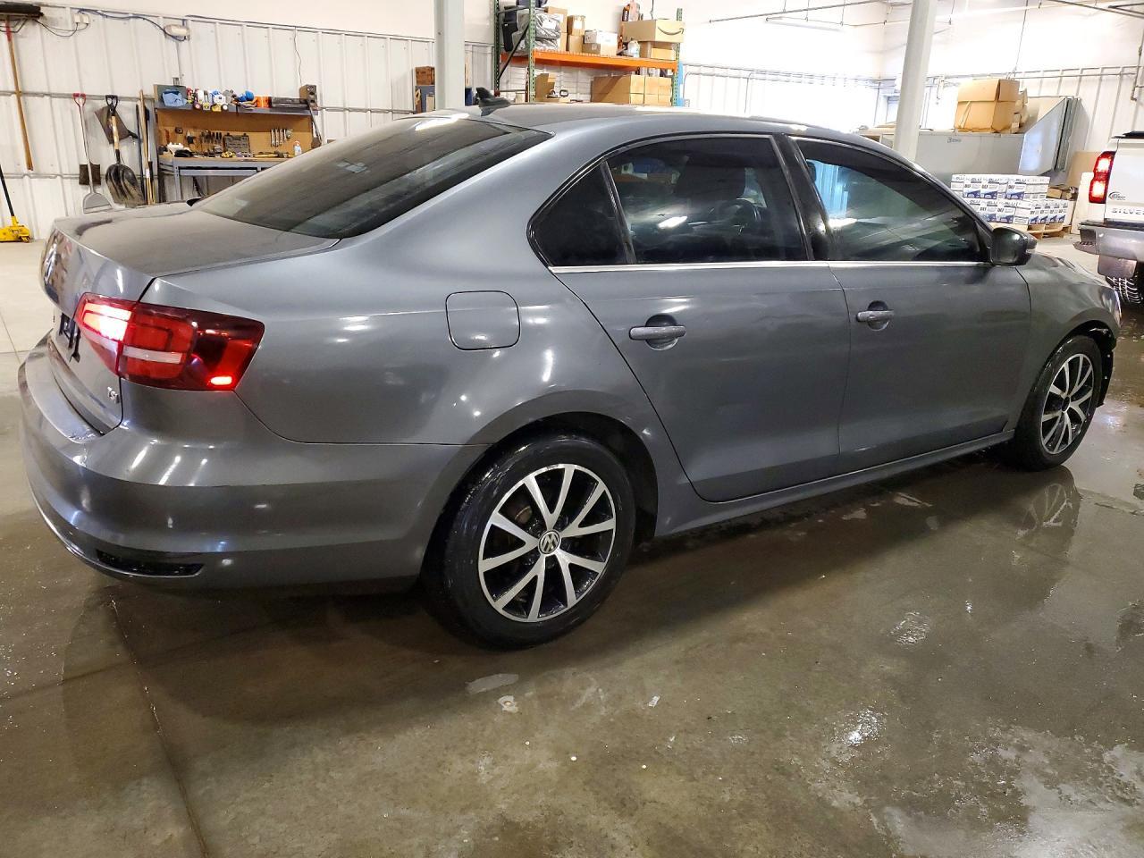 2017 Volkswagen Jetta Se - Фото 3