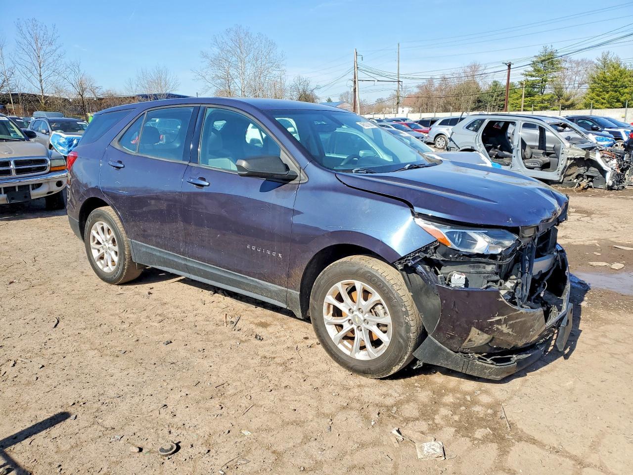 2019 Chevrolet Equinox Ls - Image 4