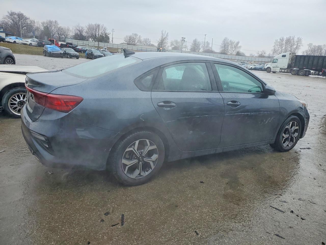 2020 Kia Forte Fe - Фото 3