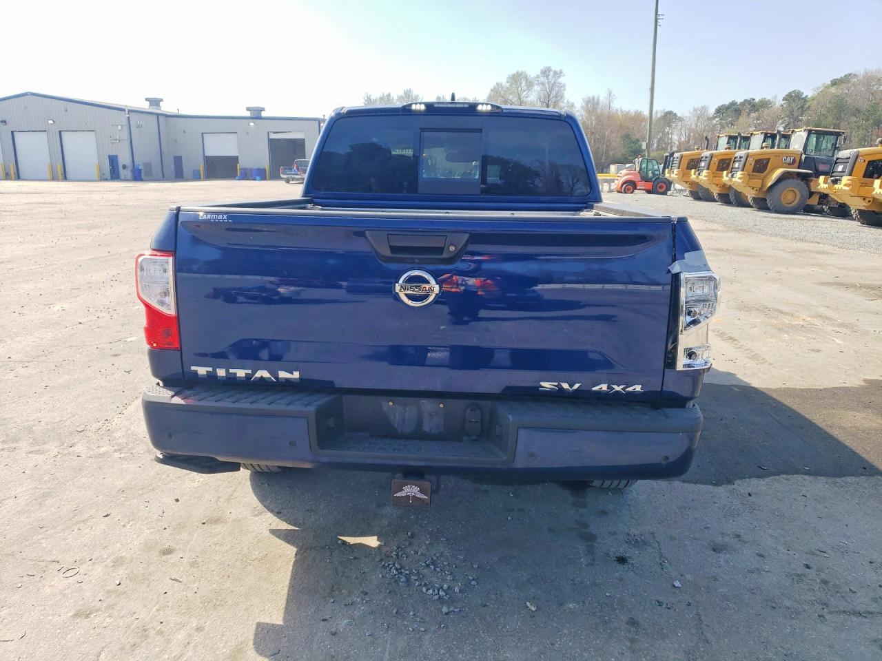2022 Nissan Titan Sv - Image 6
