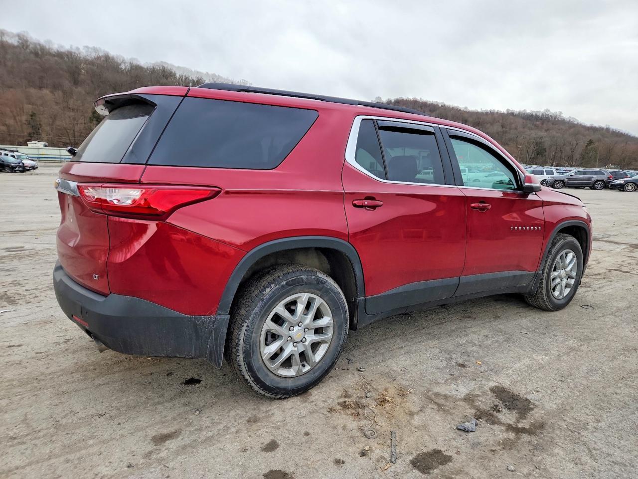 2021 Chevrolet Traverse Lt - Image 3