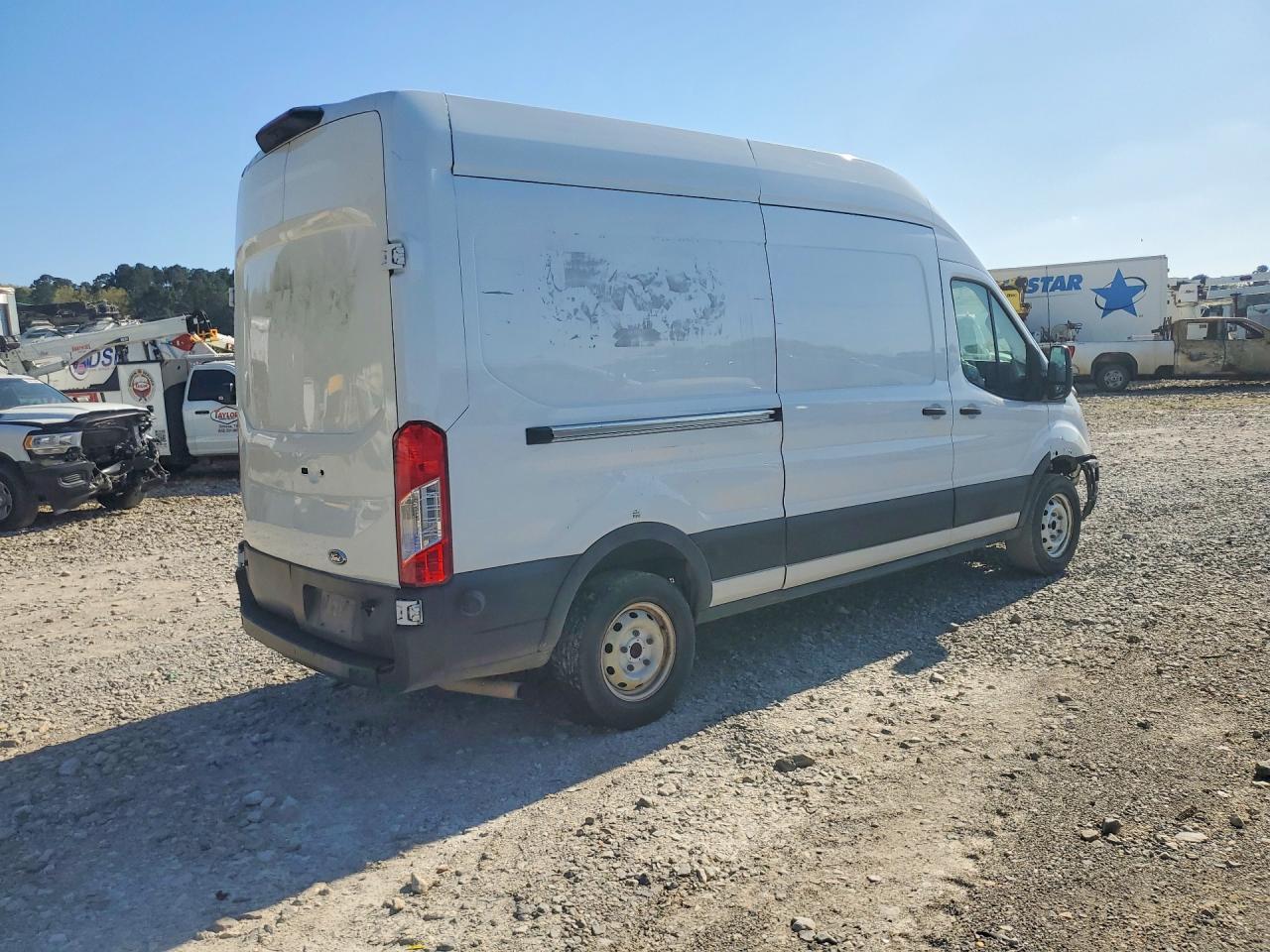 2023 Ford Transit 250 Delivery Van - Фото 3