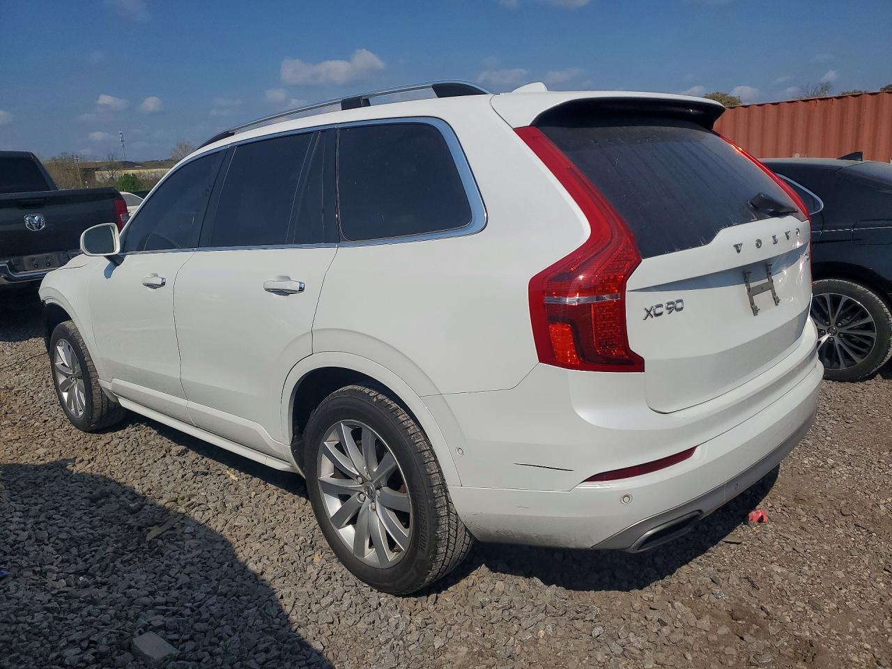 2017 Volvo Xc90 T6 - Фото 2