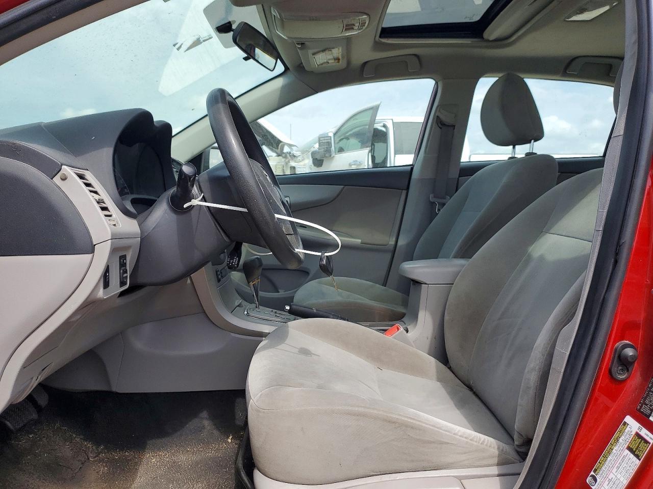 2011 Toyota Corolla Le - Фото 7