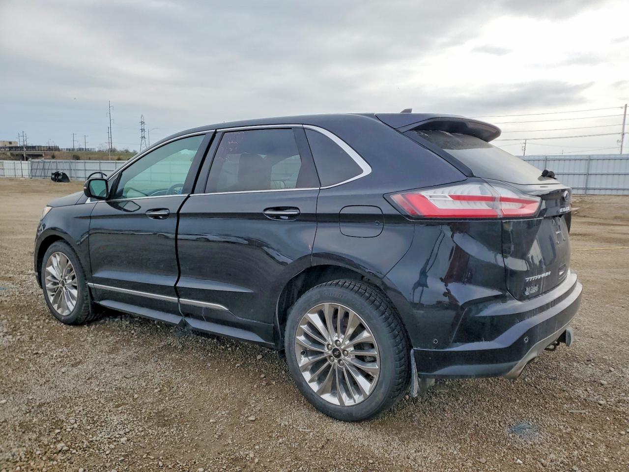2021 Ford Edge Titanium - Фото 2