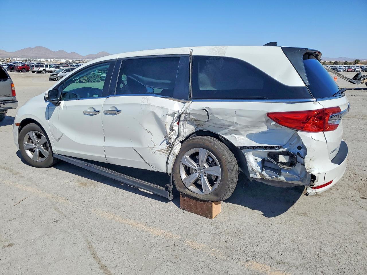 2020 Honda Odyssey Ex - Image 2