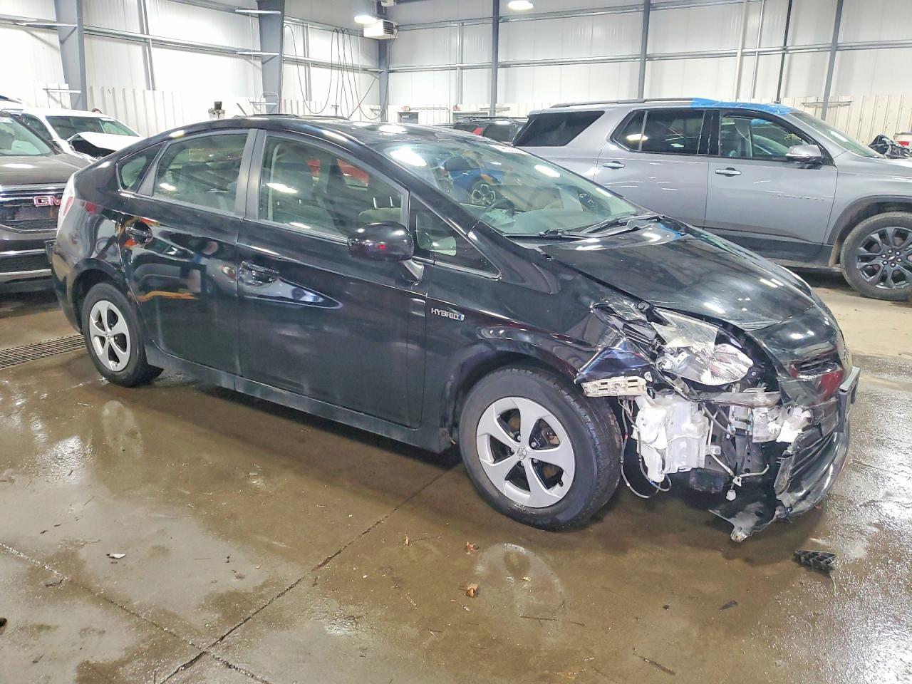 2014 Toyota Prius Two - Фото 4