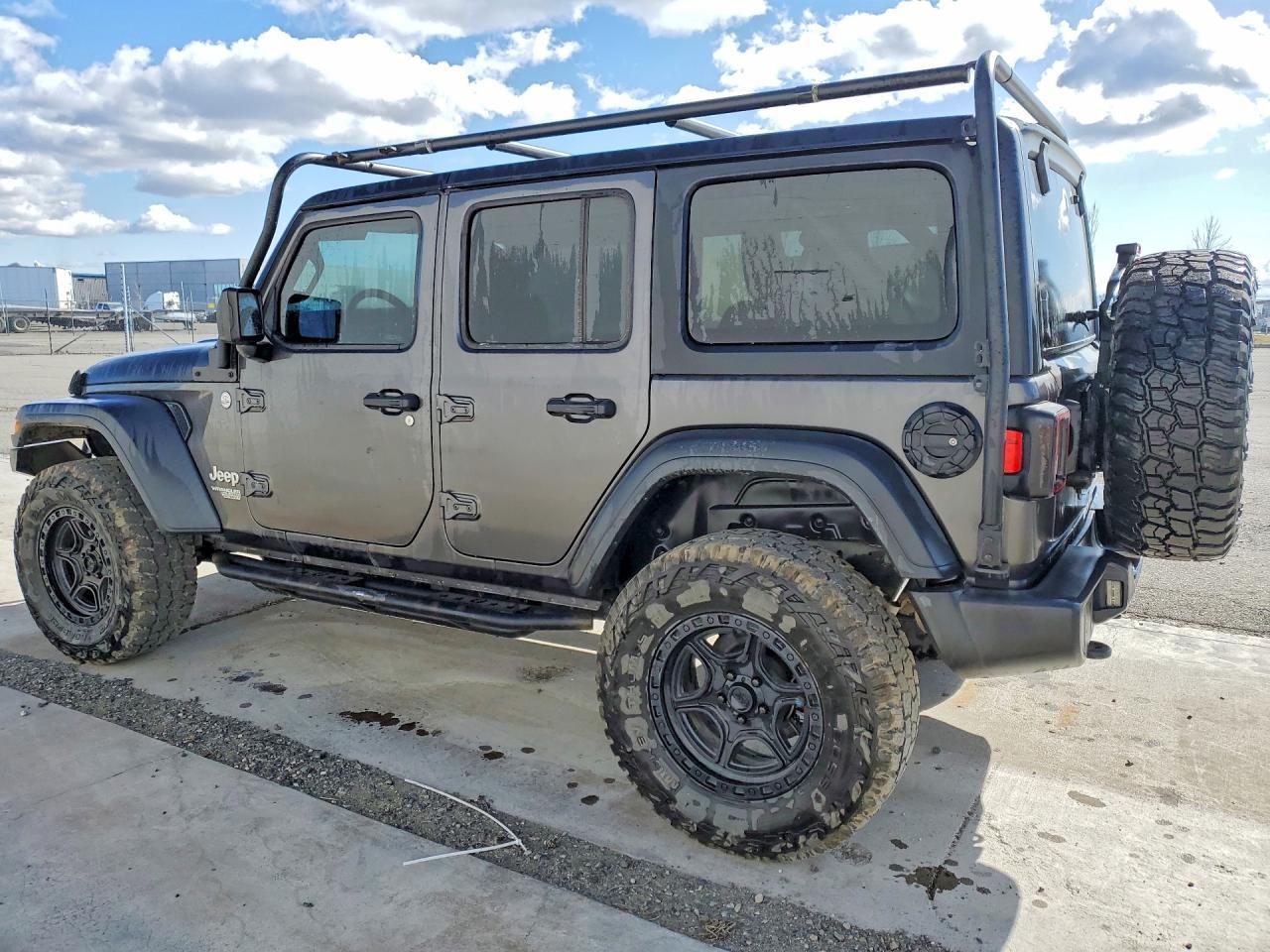 2018 Jeep Wrangler Unlimited Sport - Фото 2