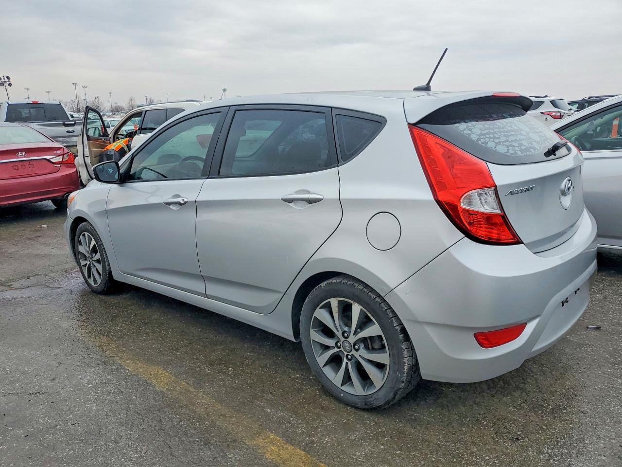 2016 Hyundai Accent Sport - Фото 2