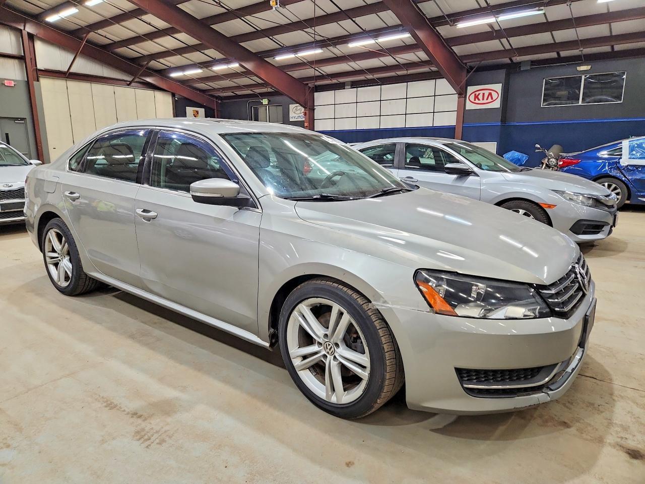 2014 Volkswagen Passat Se - Фото 4