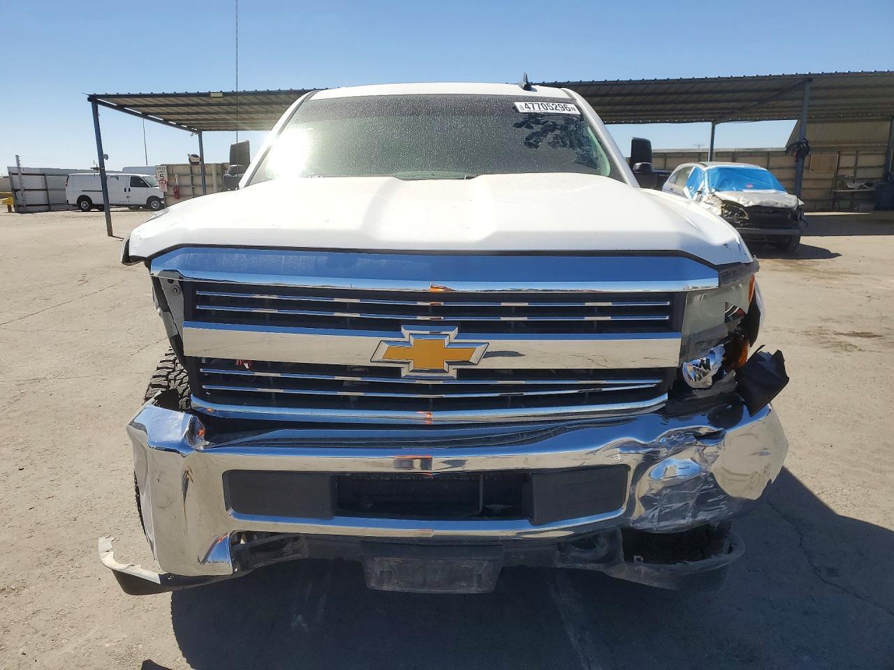 2016 Chevrolet Silverado K2500 Heavy Duty - Image 5