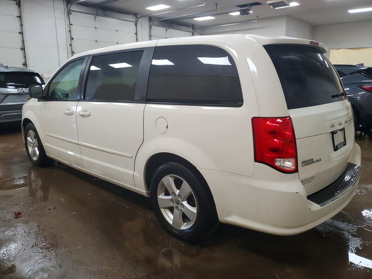 2013 Dodge Grand Caravan Se - Image 2